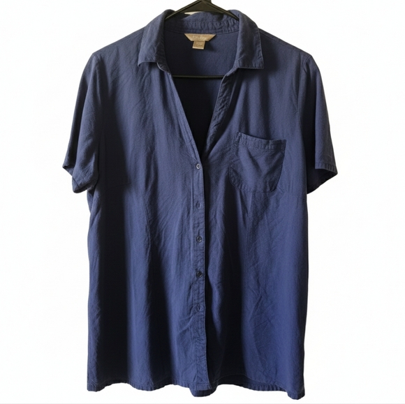 White Stag Tops - ♻️White Stag Navy Casual Button-Down Shirt